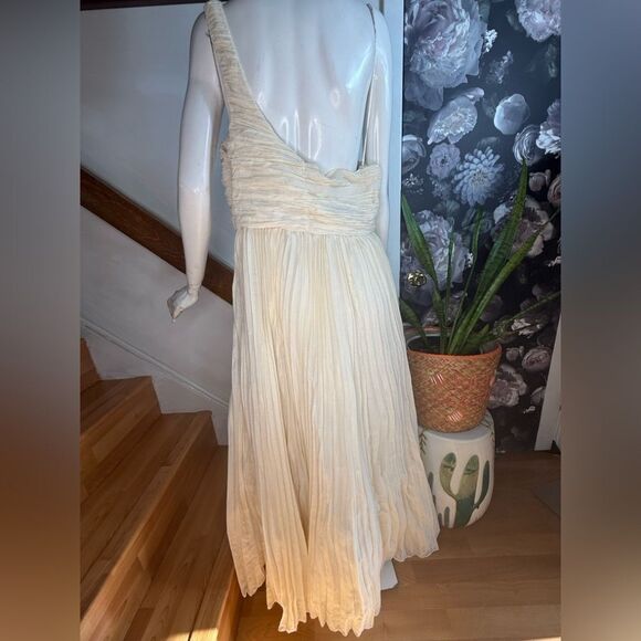 Forever That Girl One-Shoulder
Pleated Dress Elegant/ size XL - Picture 10 of 13